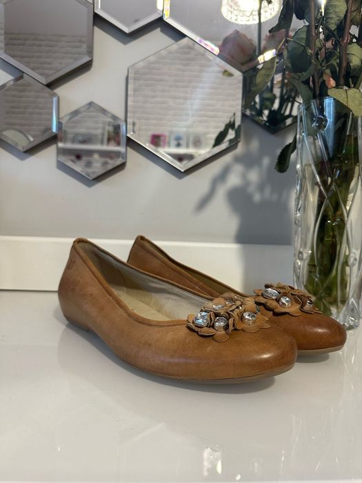 CAPRICE 40,5 baleriny NOWE skóra pantofle ukryty koturn