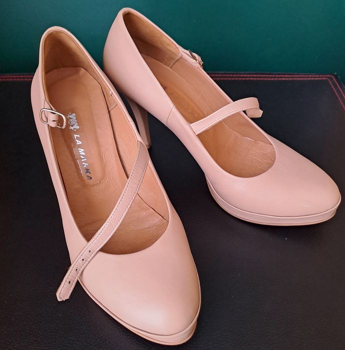 Szpilki nude / beżowe