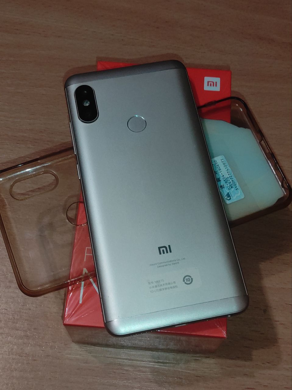 Телефон Redmi note 5