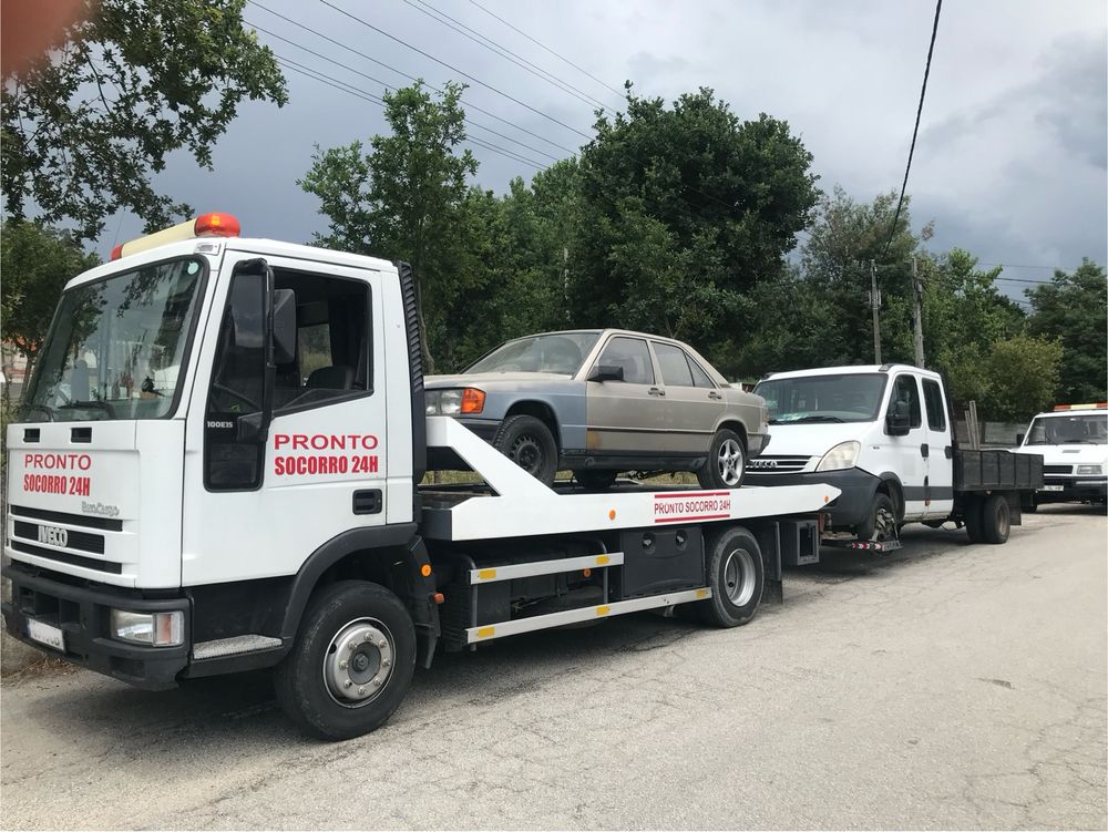 Servico de reboque / transporte de veiculos