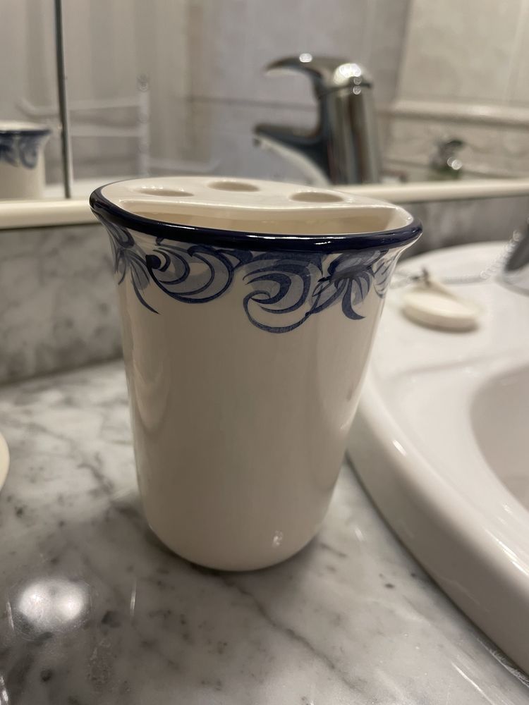 Saboneteira + copo + recipiente para algodão cerâmico