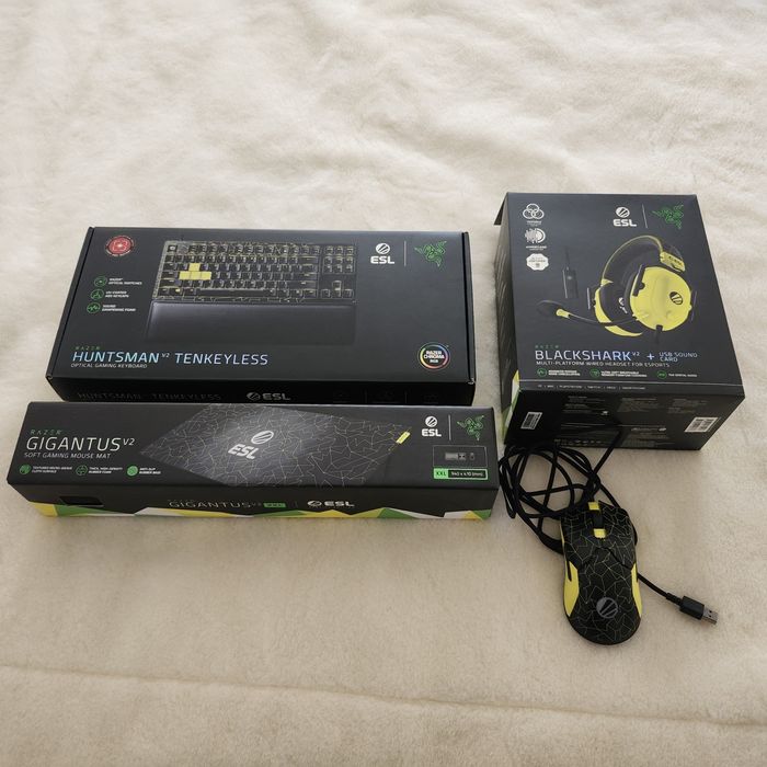 Килимок геймерський Razer Gigantus V2 XXL ESL edition 940x4x410