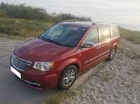2014 Chrysler Town & Country bogata wersja rocznicowa
