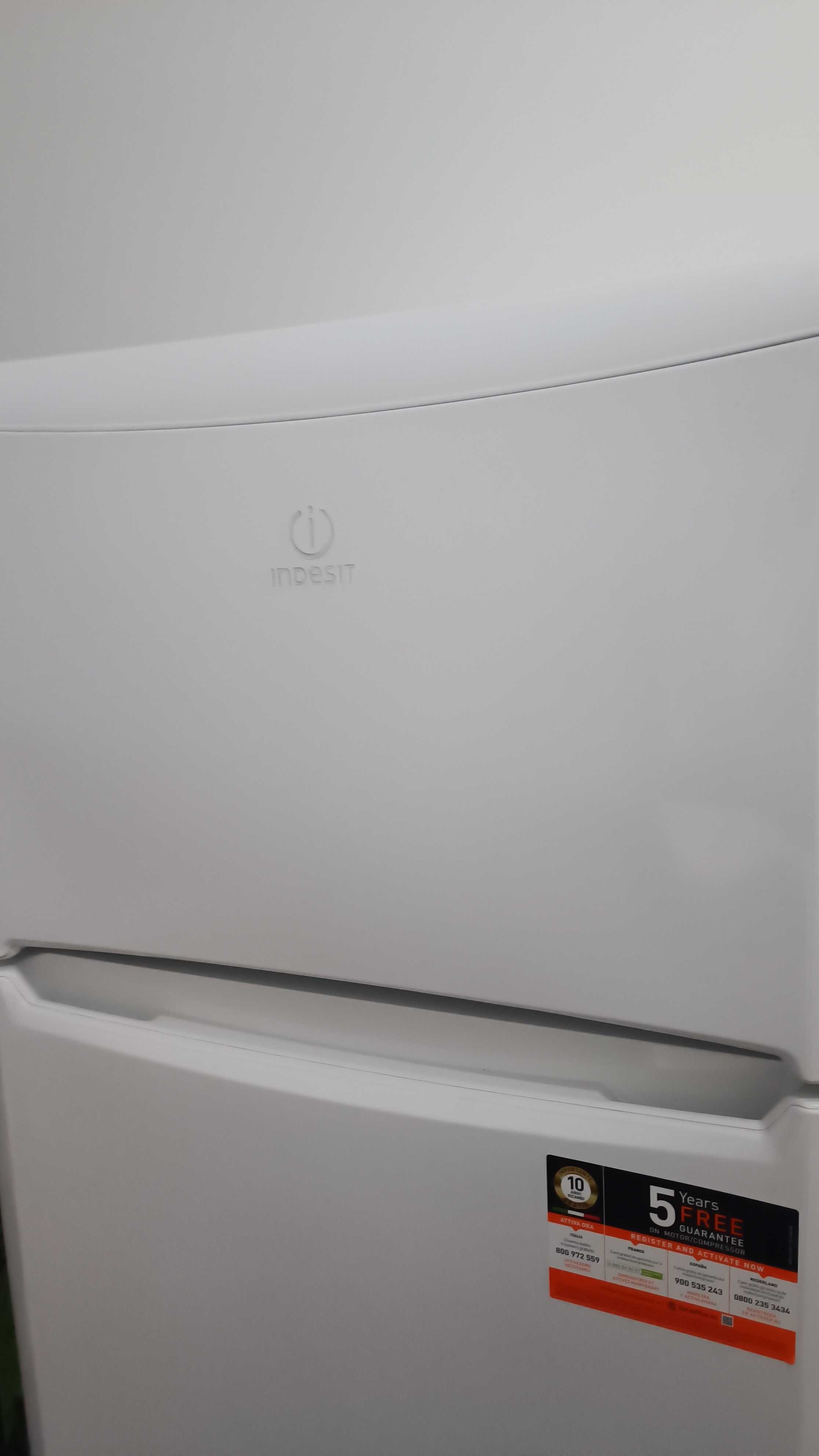 Frigorífico Indesit TIAA12V1 low frost com garantia
