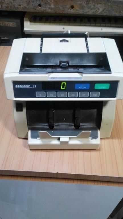 Счетчик банкнот Magner 35DC машинка денег