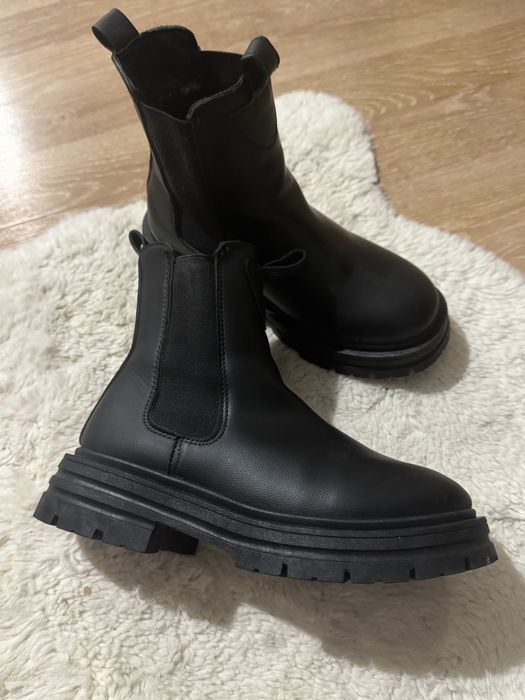 Зимові стильні челсі