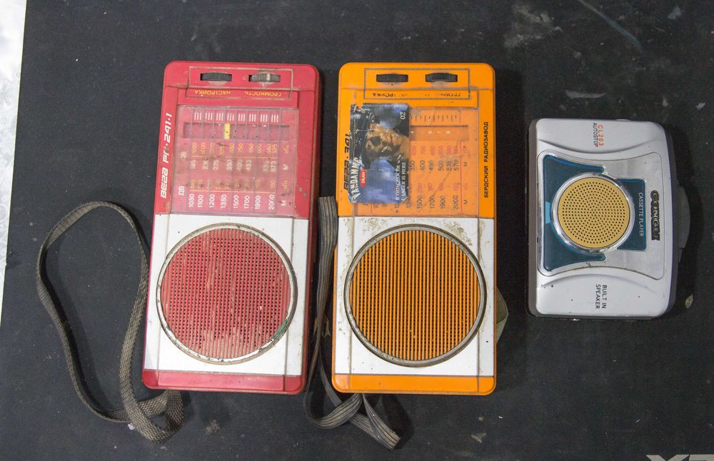 Радіоприймачі Вега. Плеєр касетний. Лот ретро