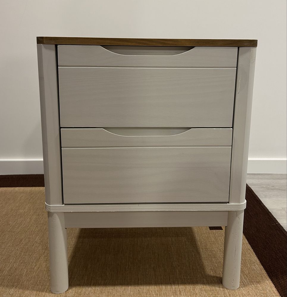 Mesa de cabeceira