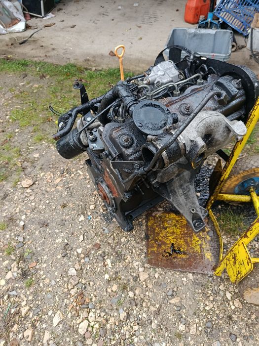 Silnik 1.9 TDI 90/110km uszkodzona uszczelka pod głowicą