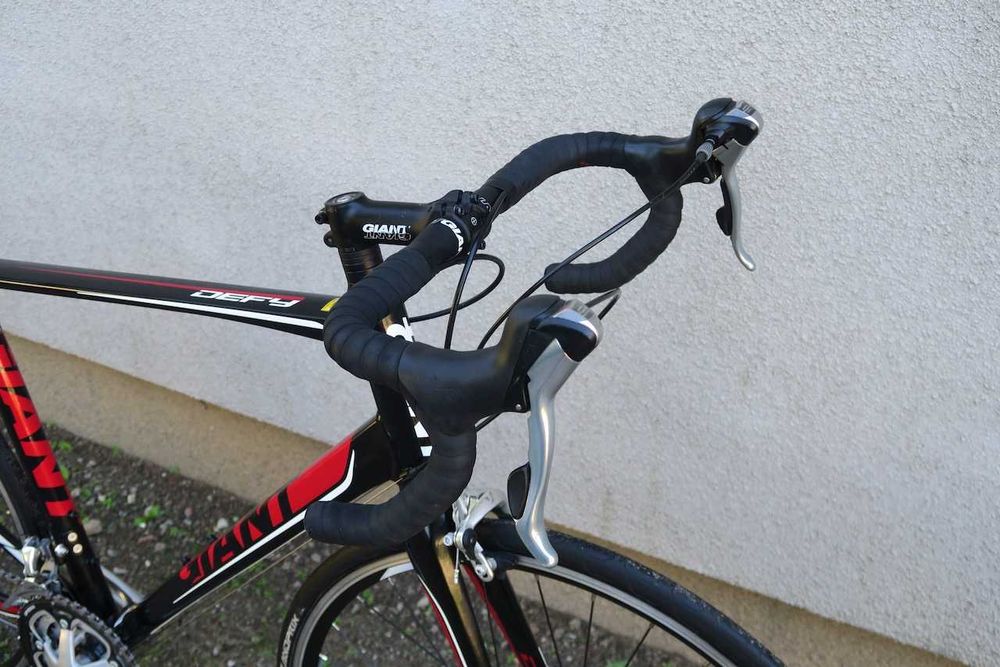 Rower szosowy Giant Defy M/L Tiagra ZADBANY