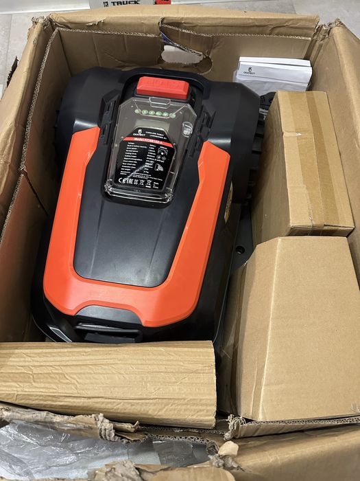 Робот-газонокосарка MowRo