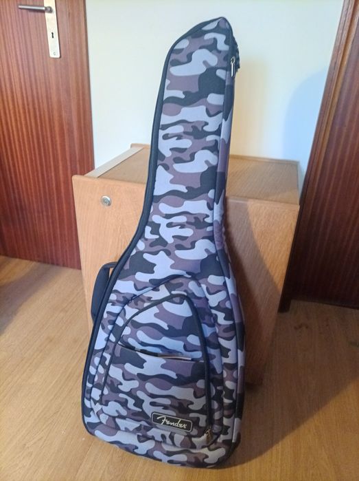 Guitarra Fender Squier Strat Aff + Fender FE920 + Sup K&M 17685 (NOVO)