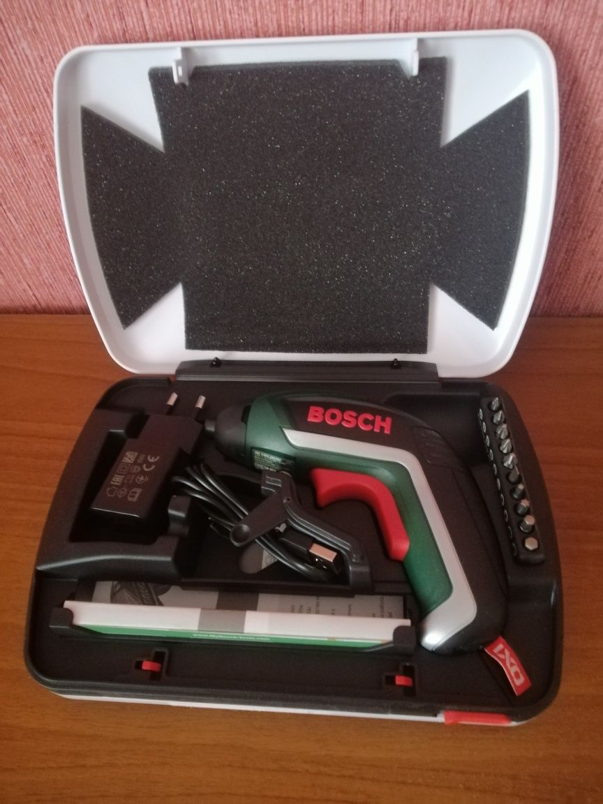 Професійний шуруповерт Bosch стан нового