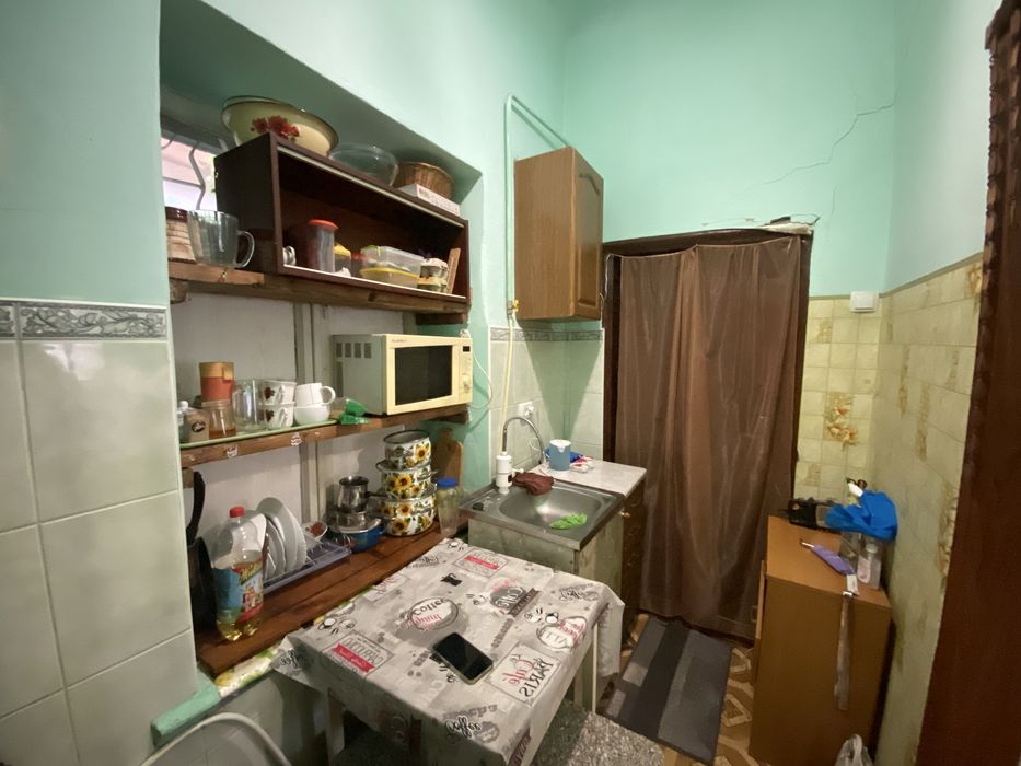Продам 2к квартиру на Малій Морській