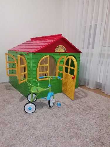 Детский игровой пластиковый домик со шторками Doloni (средний) 02550/3