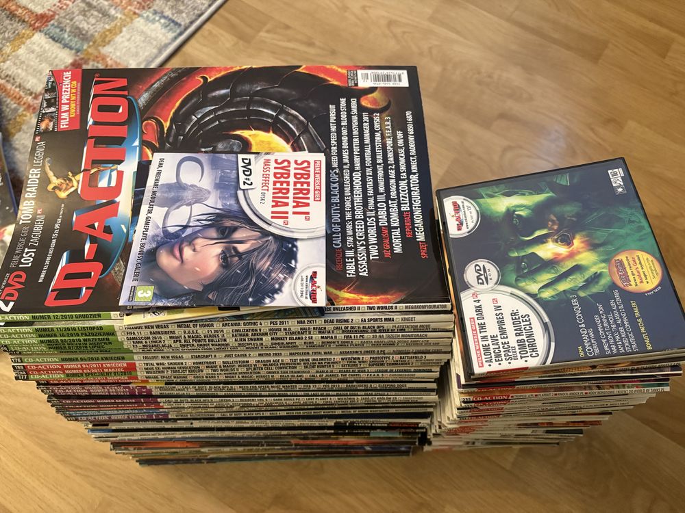 CD Action , 60 szt plus 70 plyt !