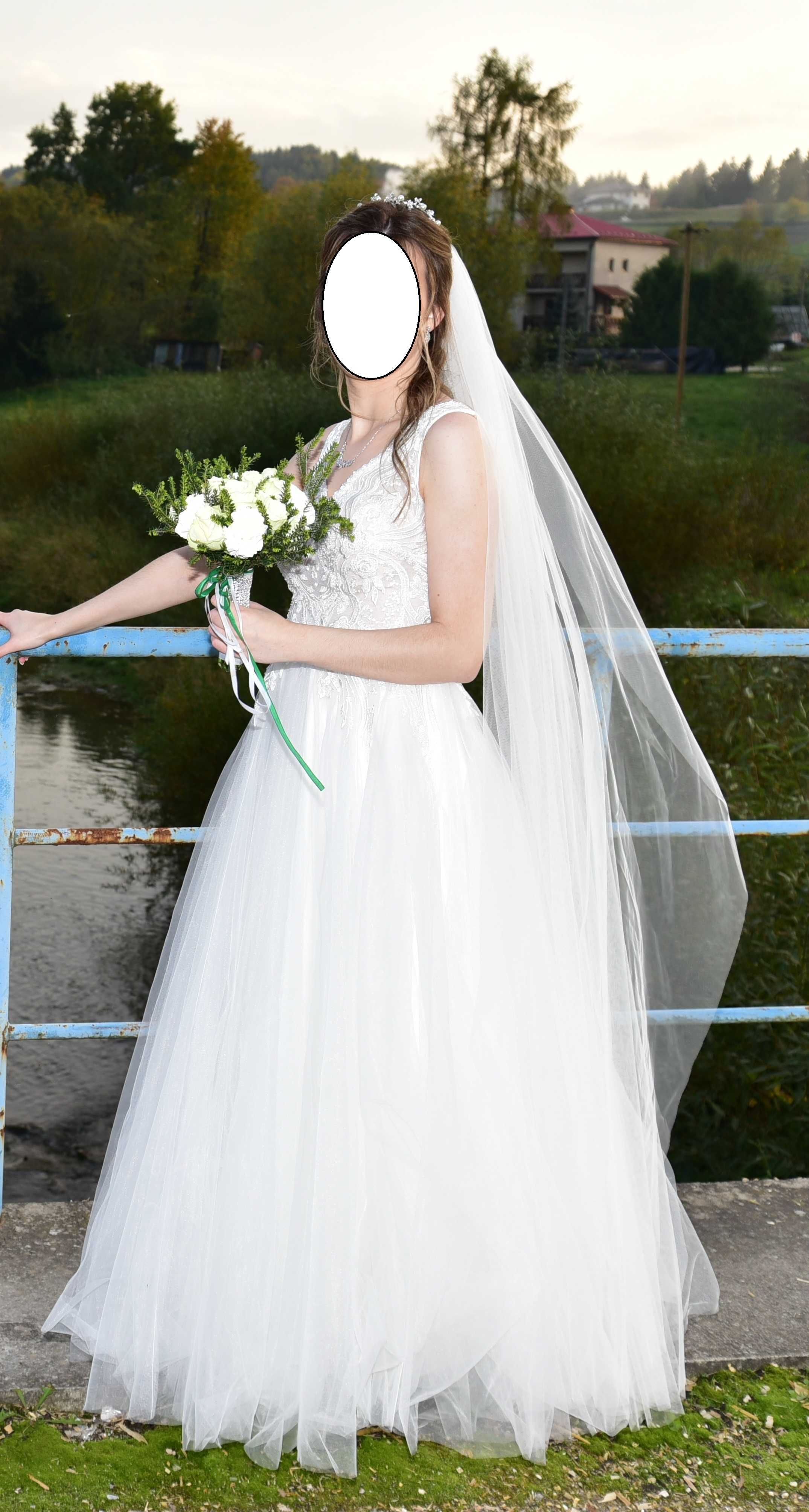 Suknia ślubna w stylu Chantall + welon
