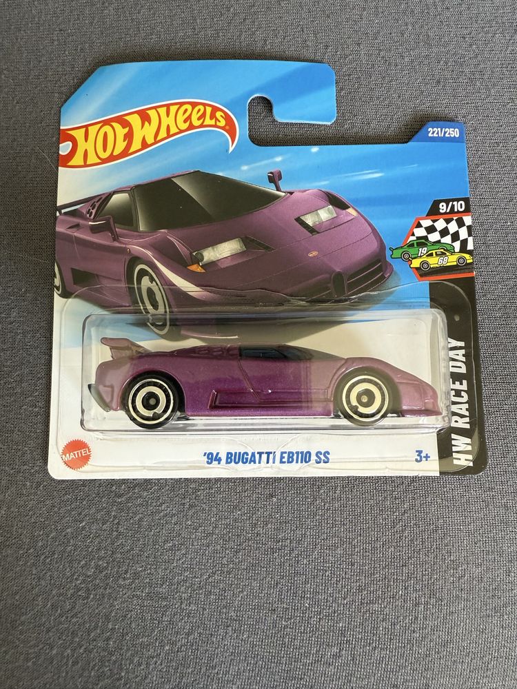 Carros hotwheels (Mercedes, Honda, Bugatti, etc)
