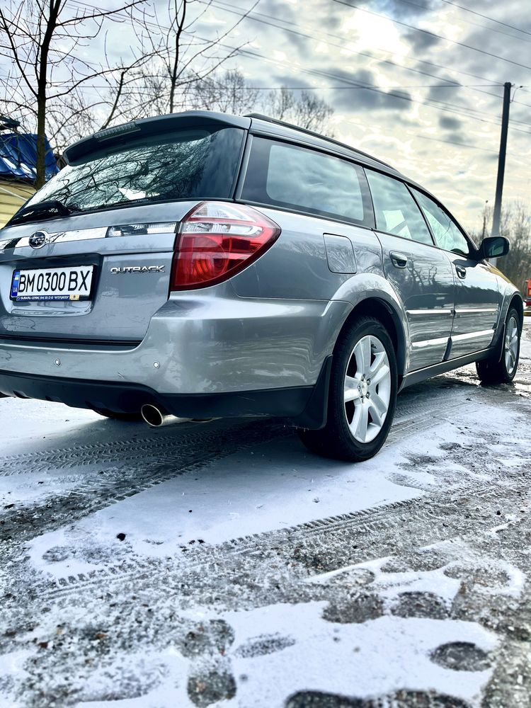 Subaru OUTBACK 2,5 бензин АКПП