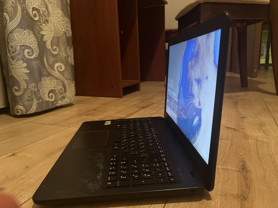 Ноутбук Asus  Б/у в хорошем состоянии vivobook 15 asus laptop x540ubr