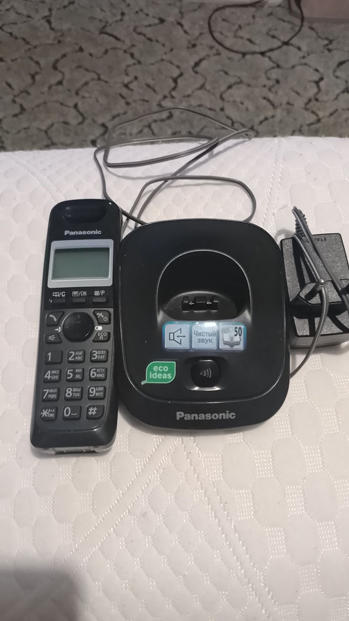 Продам два радио телефона Panasonic  600гр
