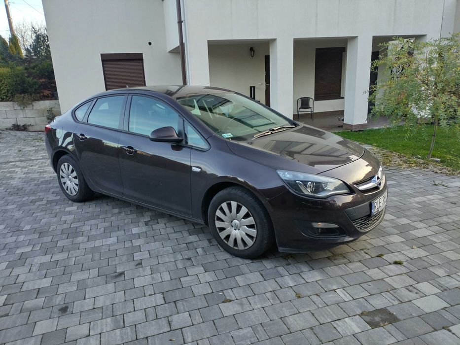 Opel Astra Sedan 1.6 2018