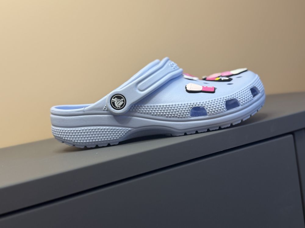 Crocs дитячі  36 розмір  з джибітсами/детские кроксы/clasic clog