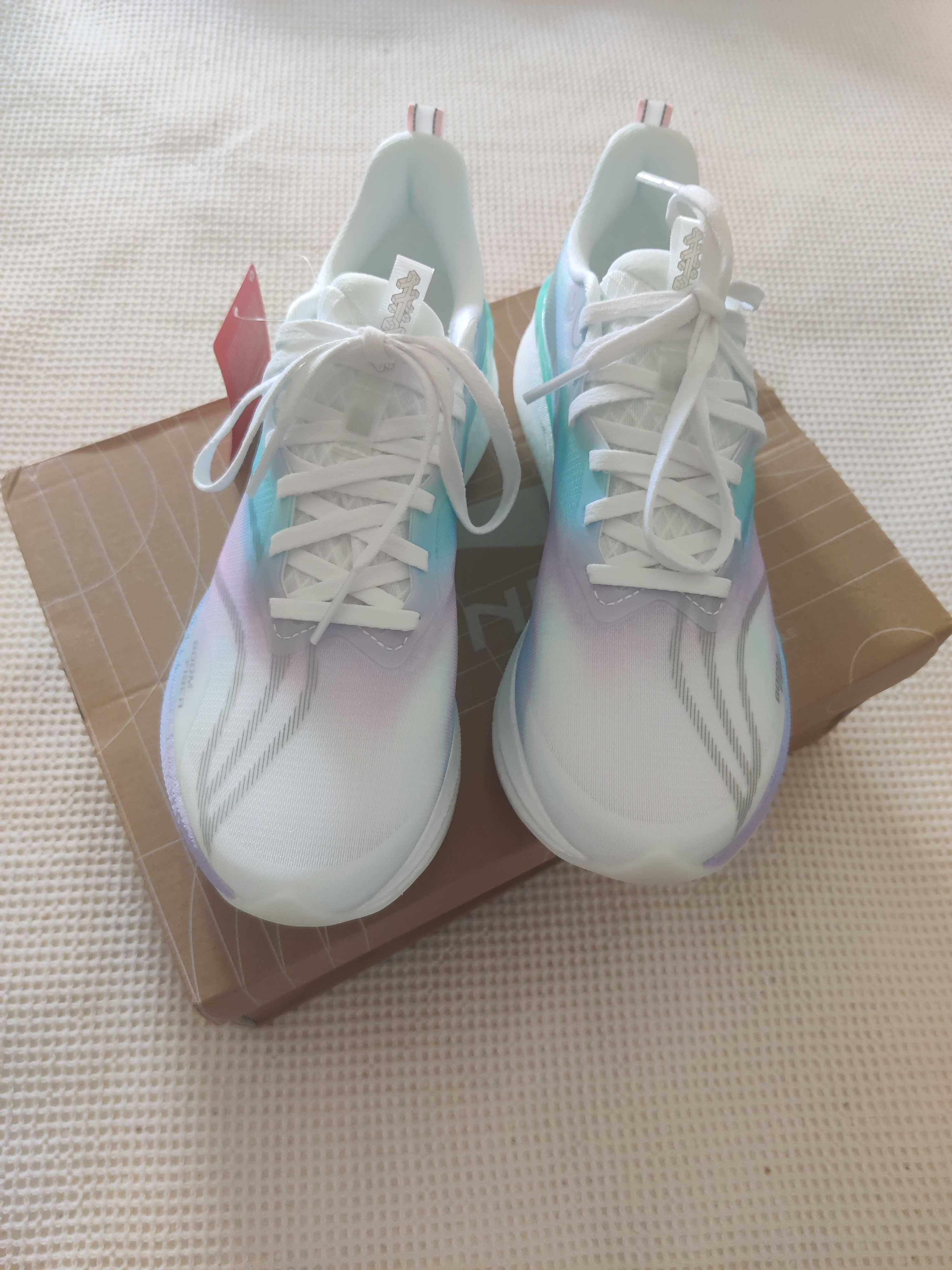 Ténis de corrida Li-Ning Red Hare 8 Pro tamanho 39