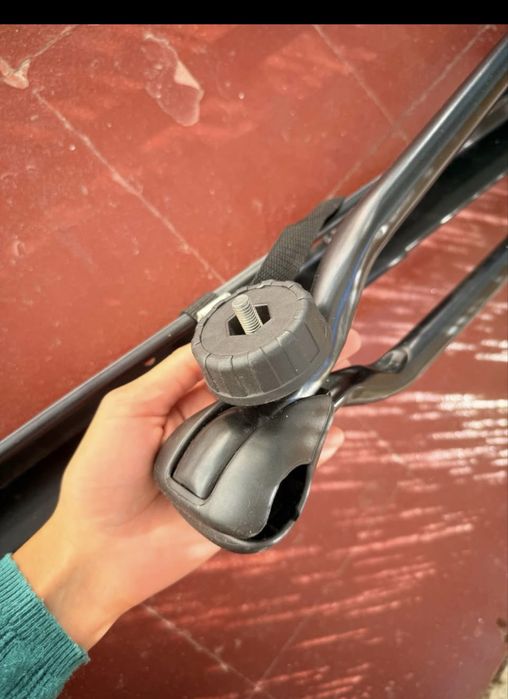 Suporte de bicileta para barras de tejadinho