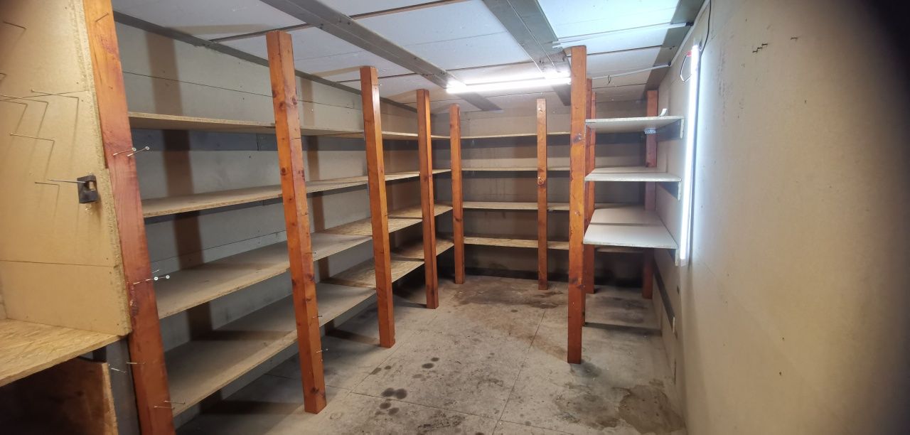 Garaż blaszany 3x6m duży, ocieplony, podłoga, regały, oświetlenie