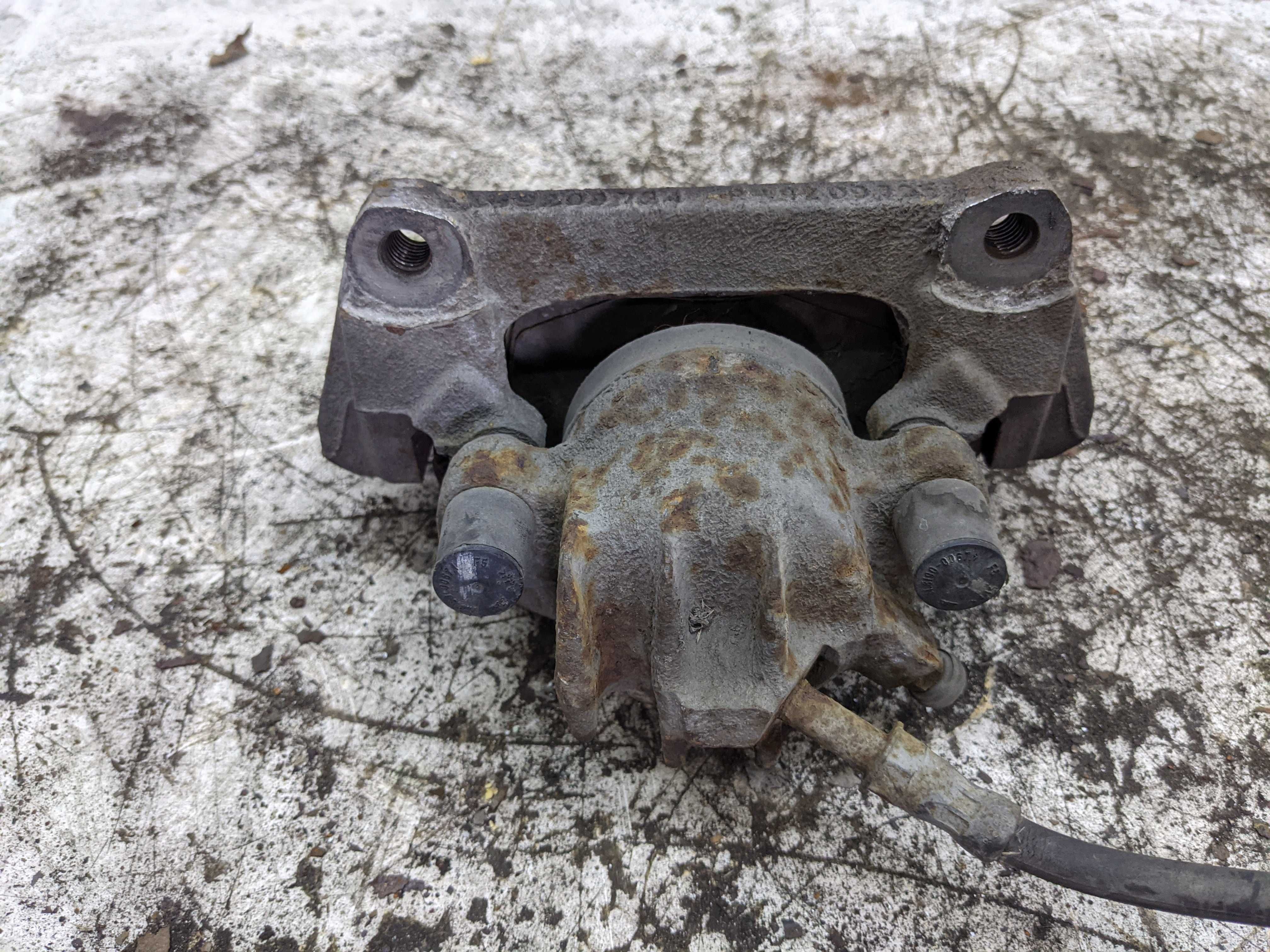 Volvo S60 V70 II S80 Zacisk Hamulcowy Lewy Przedni Lewy Przód