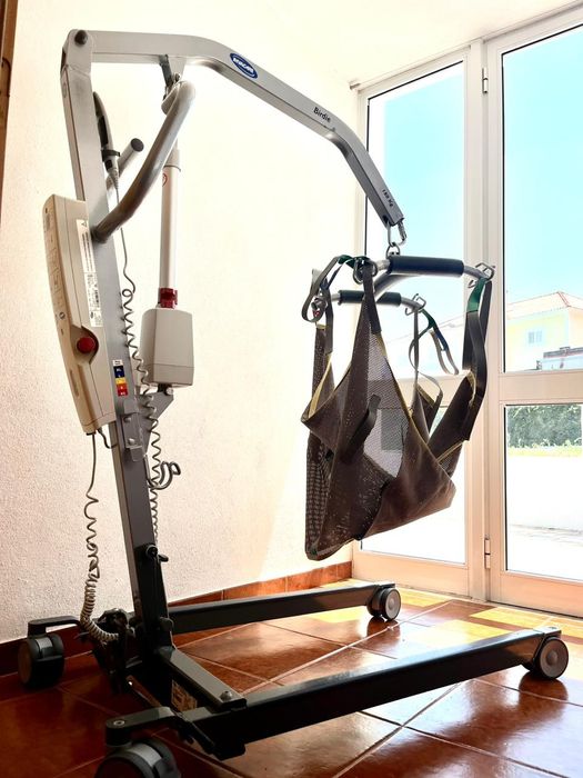 Elevador de tranferencia eletrico, INVACARE