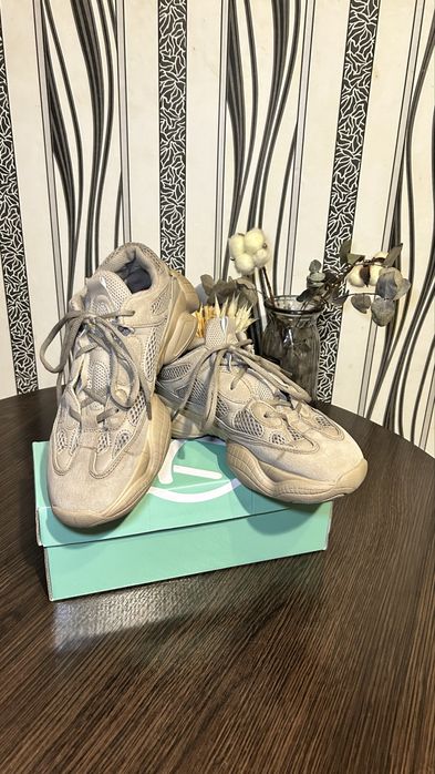 Кроссовки Adidas Yeezy