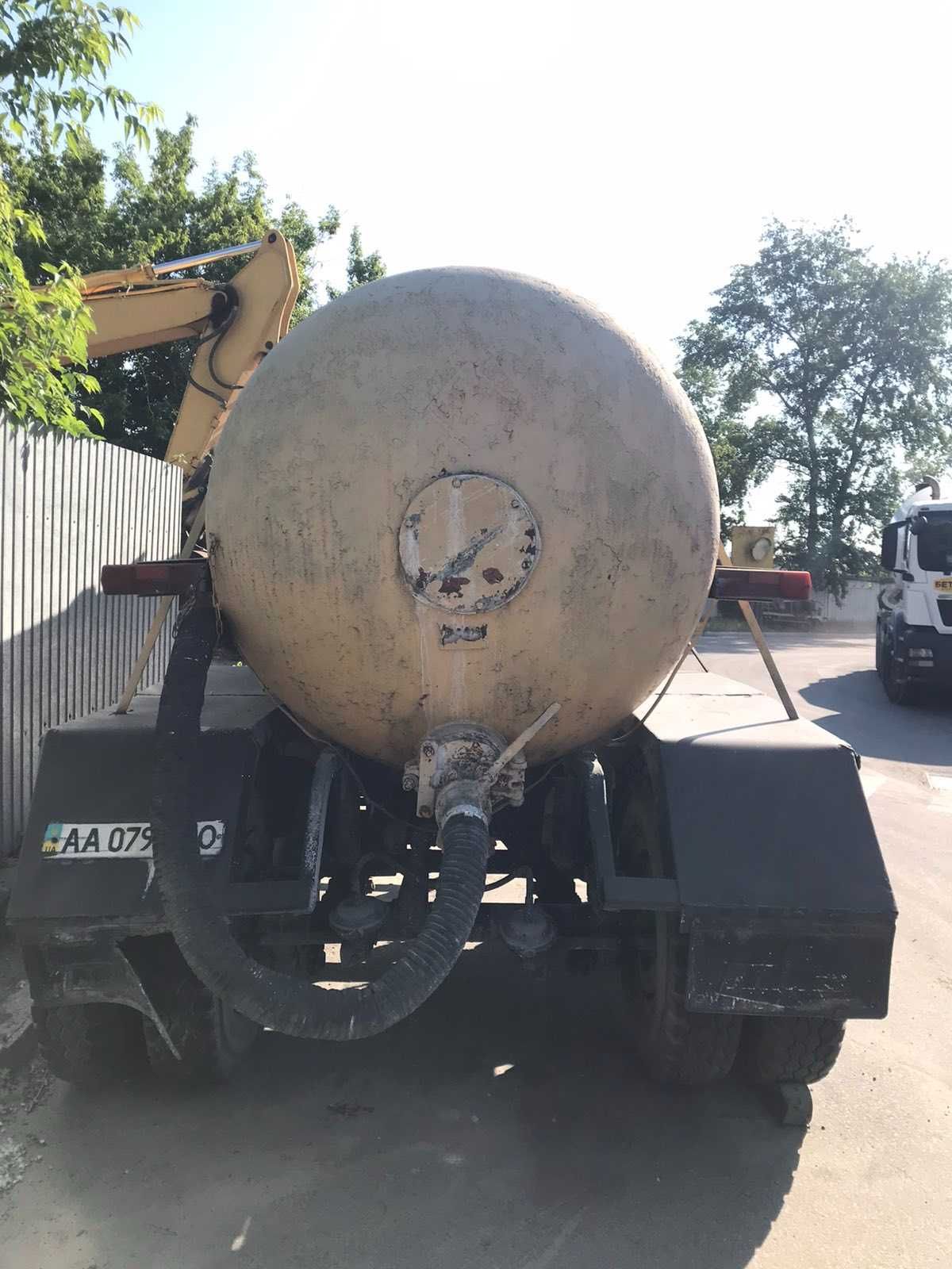 Продам  напівпричіп цистерна  ТЦ-13  1992 р. в.