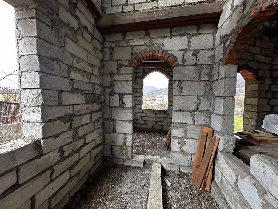 Продається будинок в с. Середнє Водяне