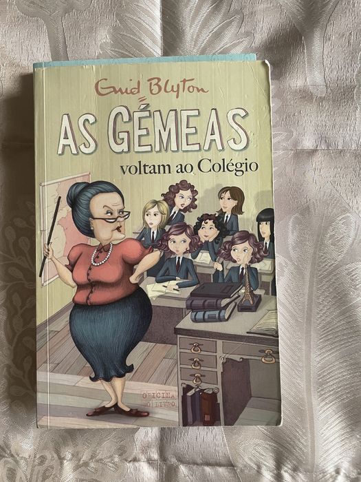 3 livros as Gémeas e os desastres de Sofia