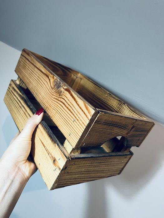 Drewniana damska skrzynka