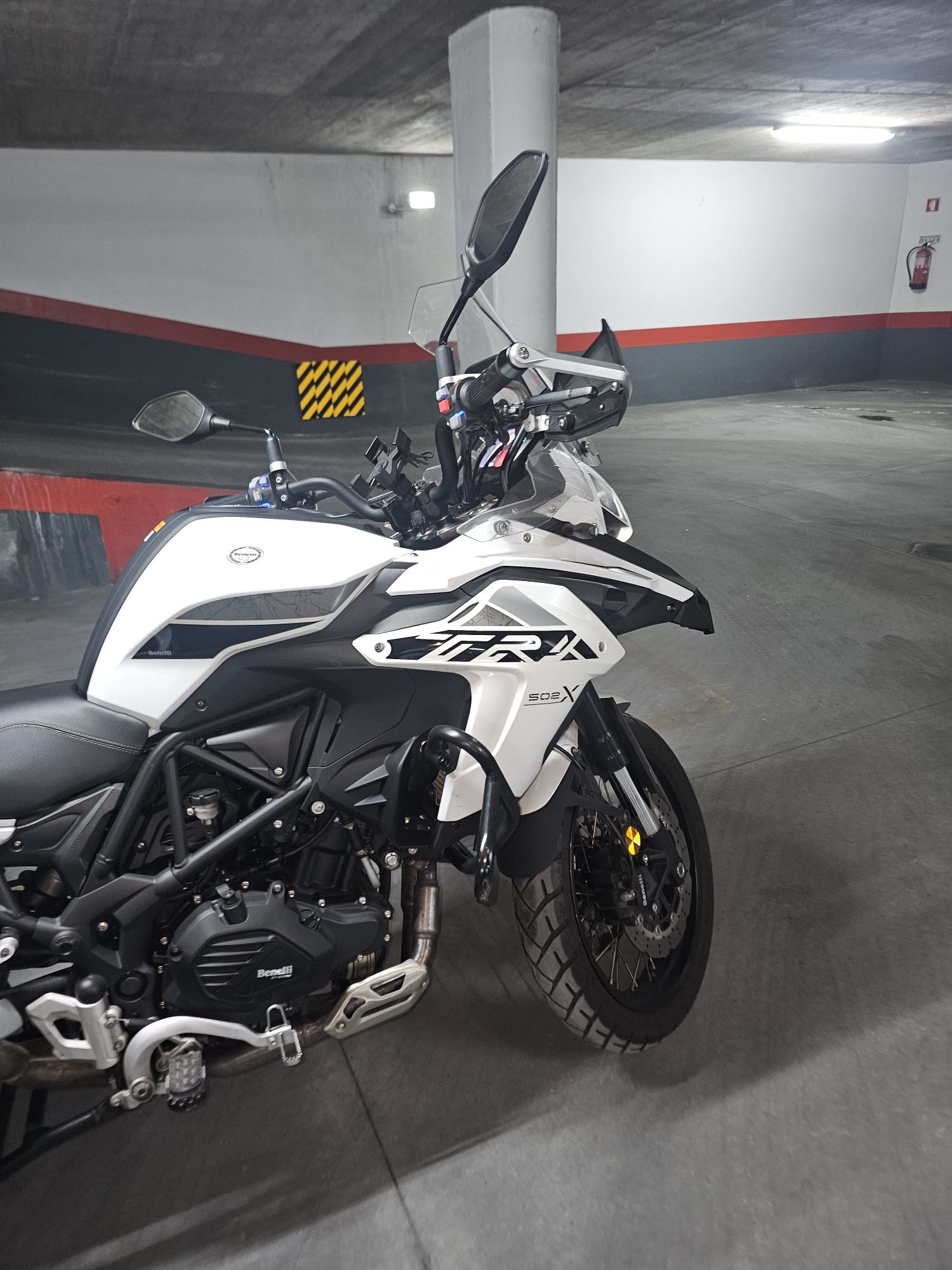 Benelli TRK 502 X (12/2022) — 3 Malas Shad Cromadas + Suportes — 14 23