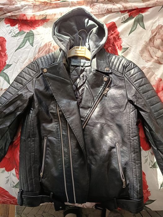 Witam sprzedam kurtkę ramoneska eko skura