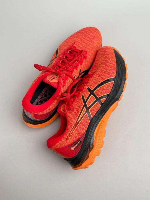 Оригінал Asics gt2000v11 goretex розмір 42,5(27см)