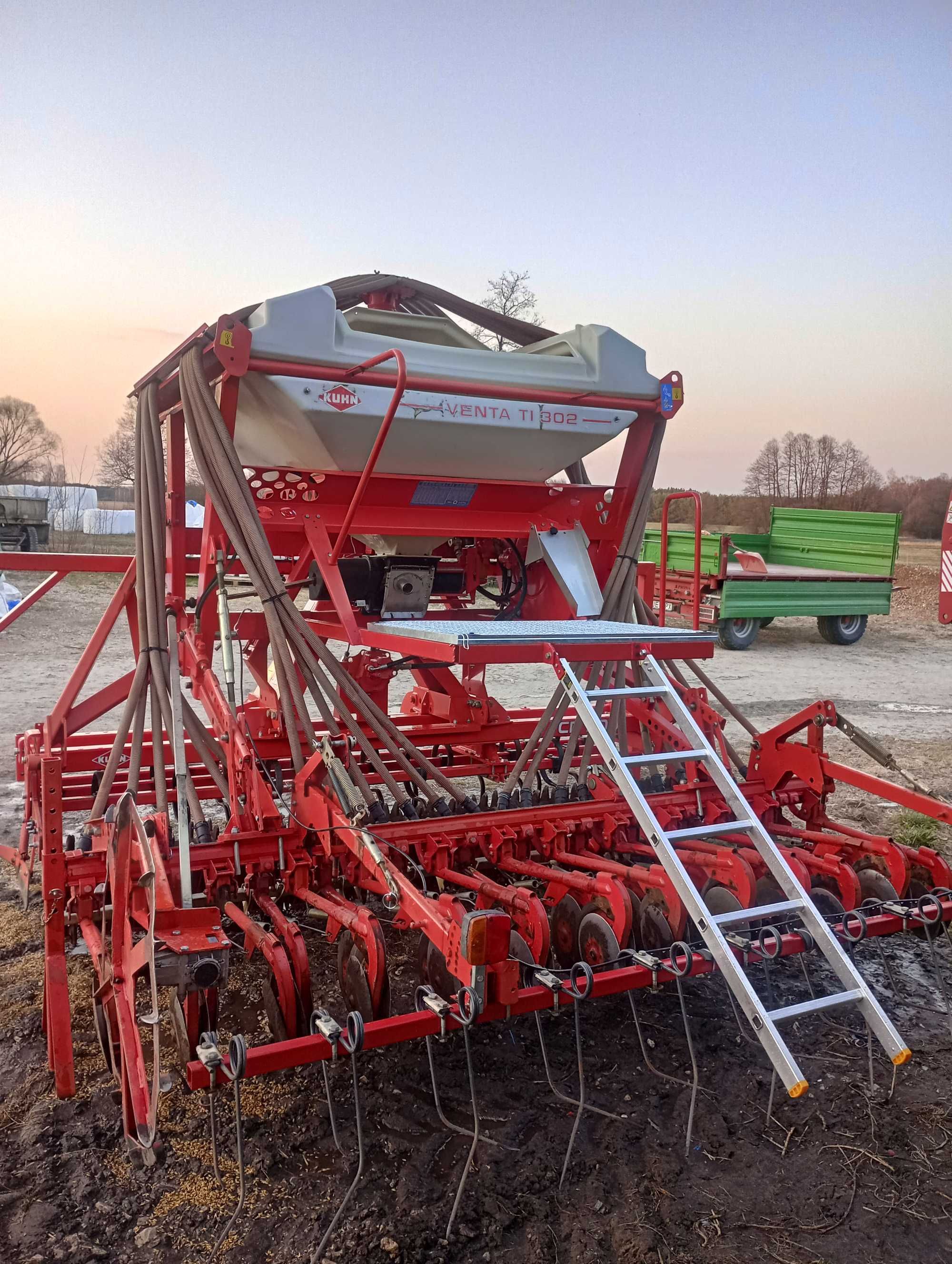 Siewnik KUHN Venta 3m talerzowy