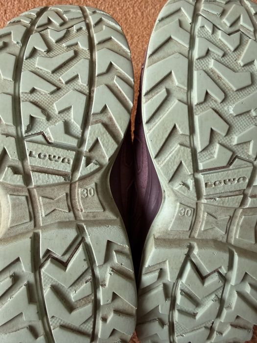 Термо кросівки Lowa