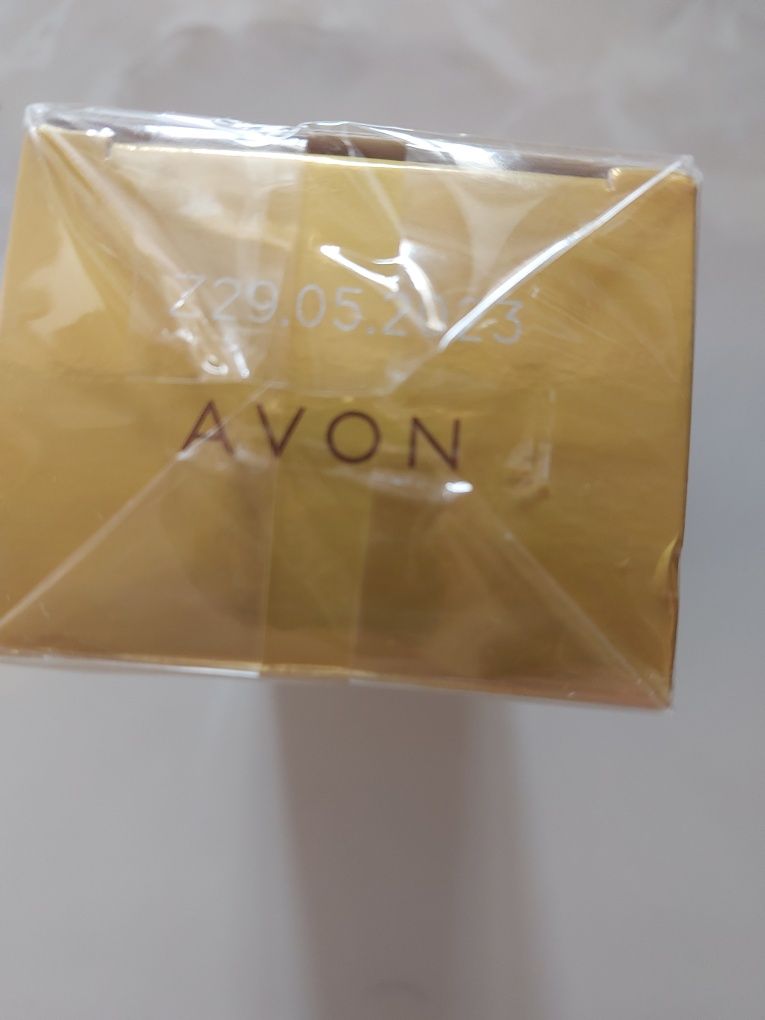 Krem przeciwzmarszkowy  Avon spf 50