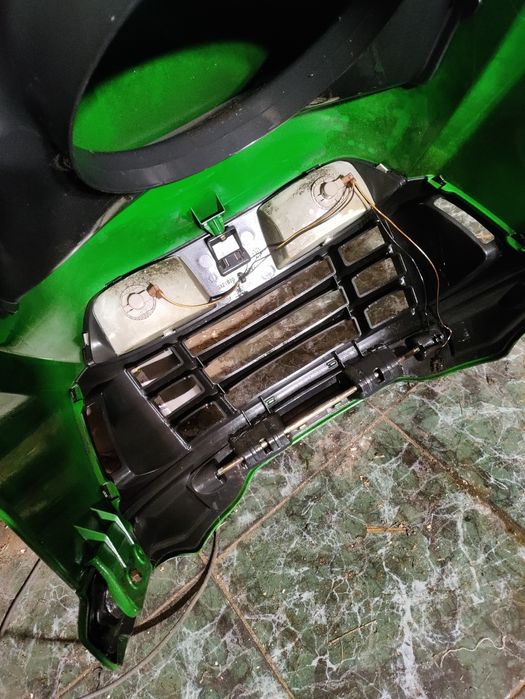 Maska John Deere x110 traktorek kosiarka