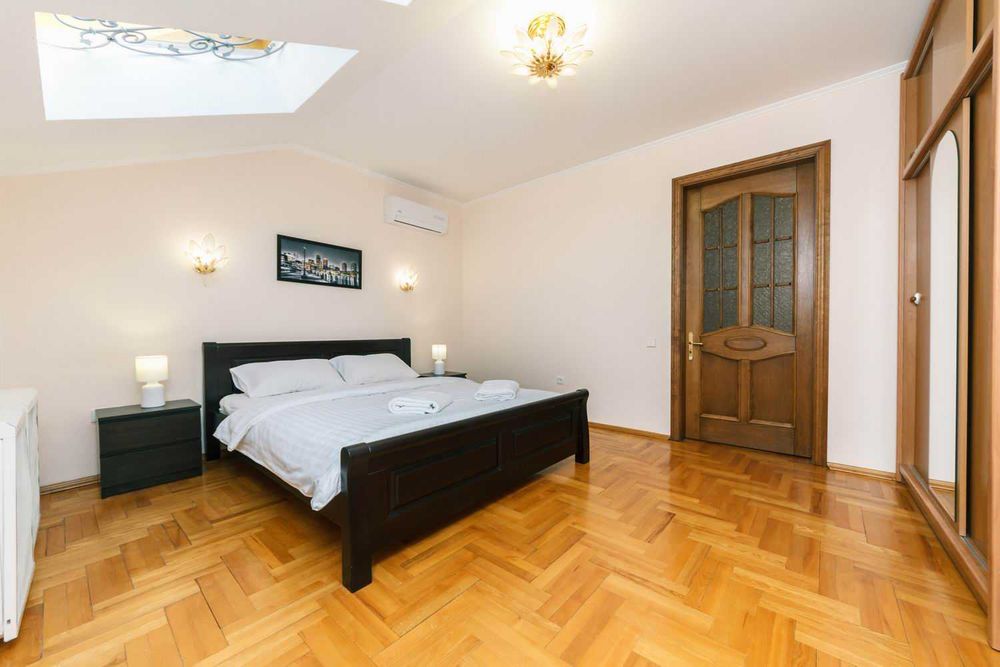 4к Жилянська 7, метро Олімпійська, Палац спорту