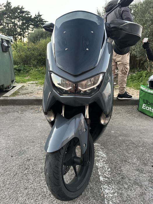 Nmax125 Yamaha………………