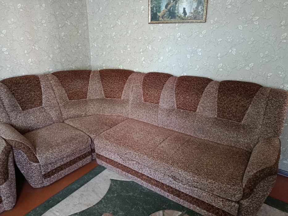 Продам мягкий уголок (диван + кресло)