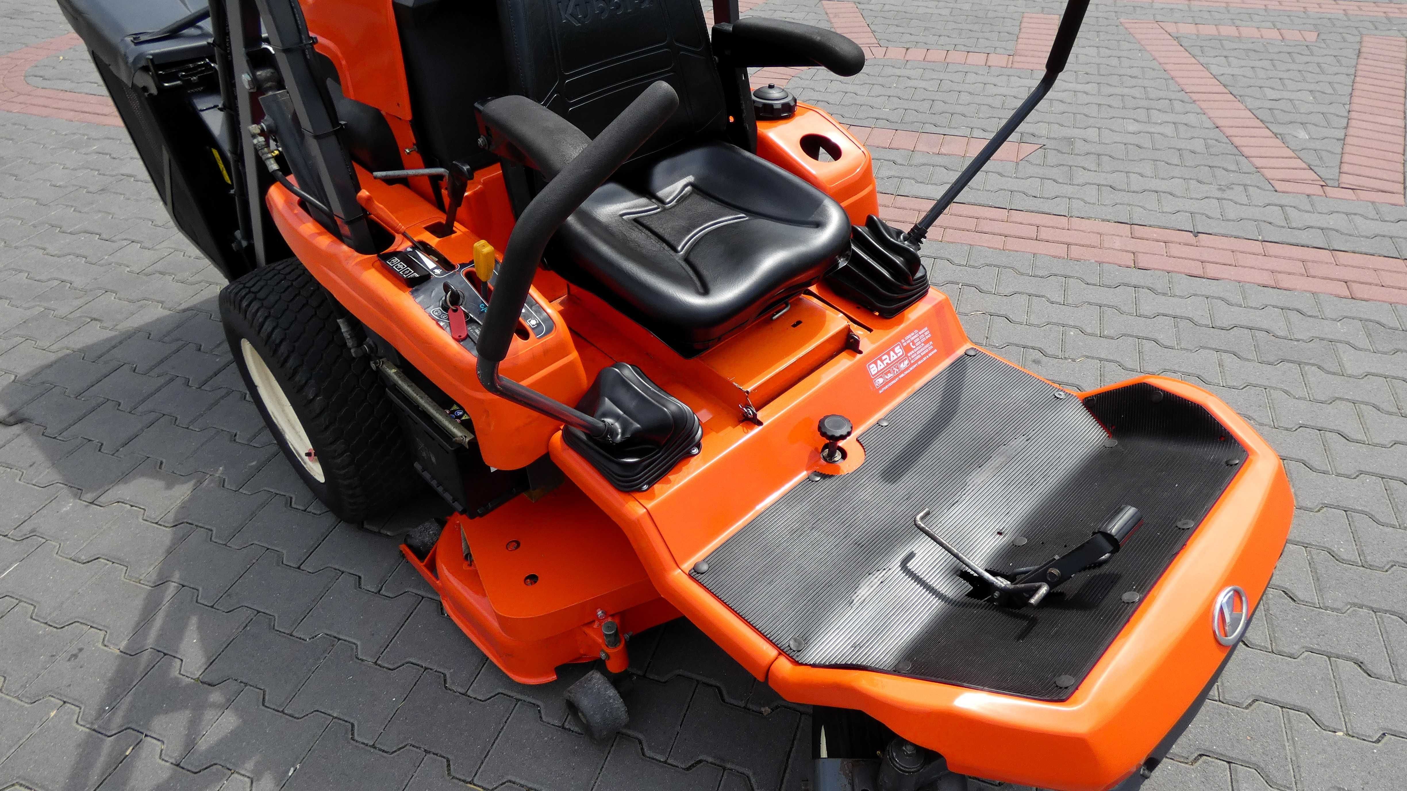 Traktor kosiarka KUBOTA GZD21 Wysoki Wysyp Zero Skręt (280501.5) Baras