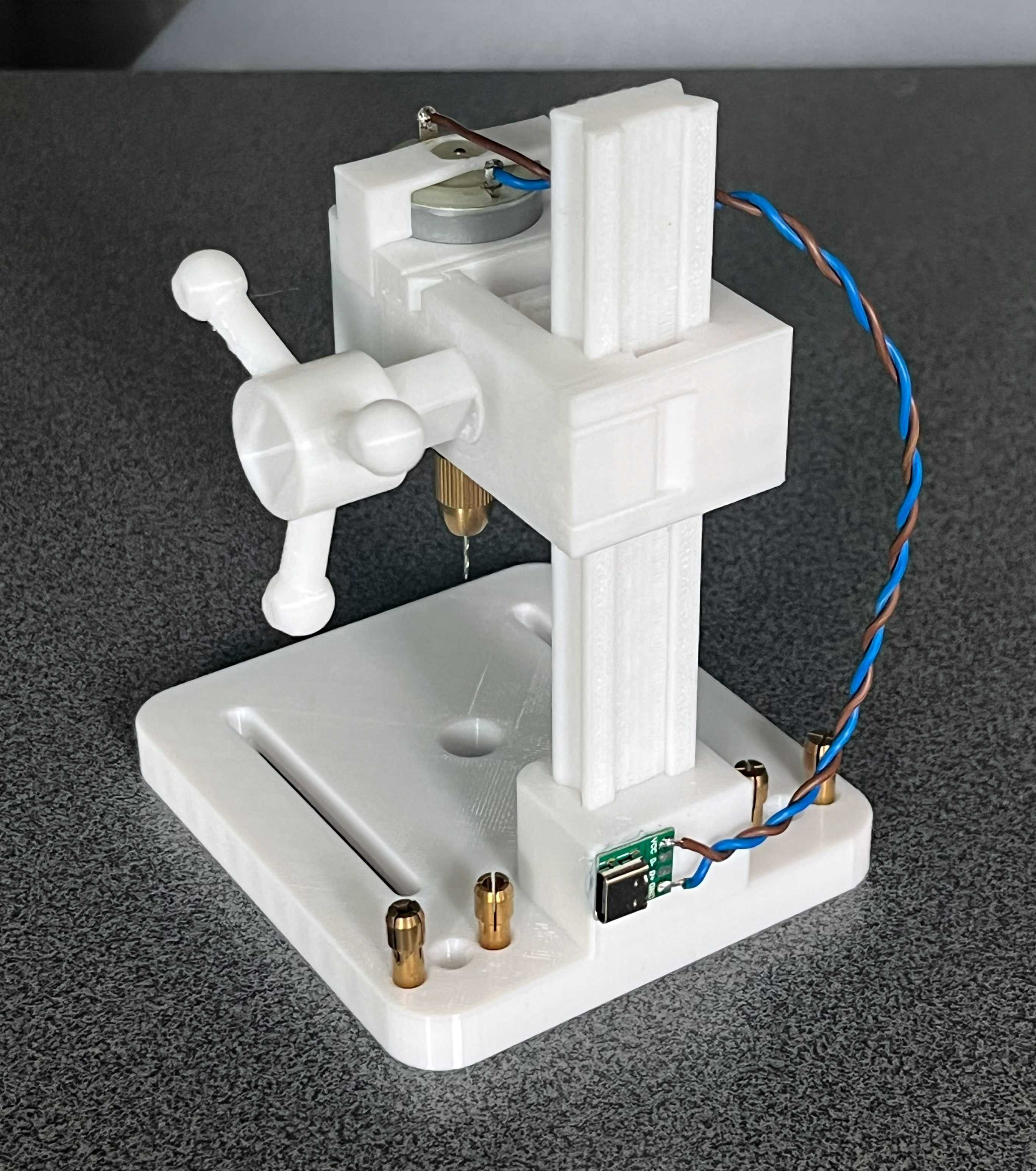 Mini wiertarka stołowa do płytek PCB + imadełko