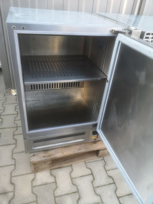 Stół do zabudowy chłodniczy i mroźniczy.